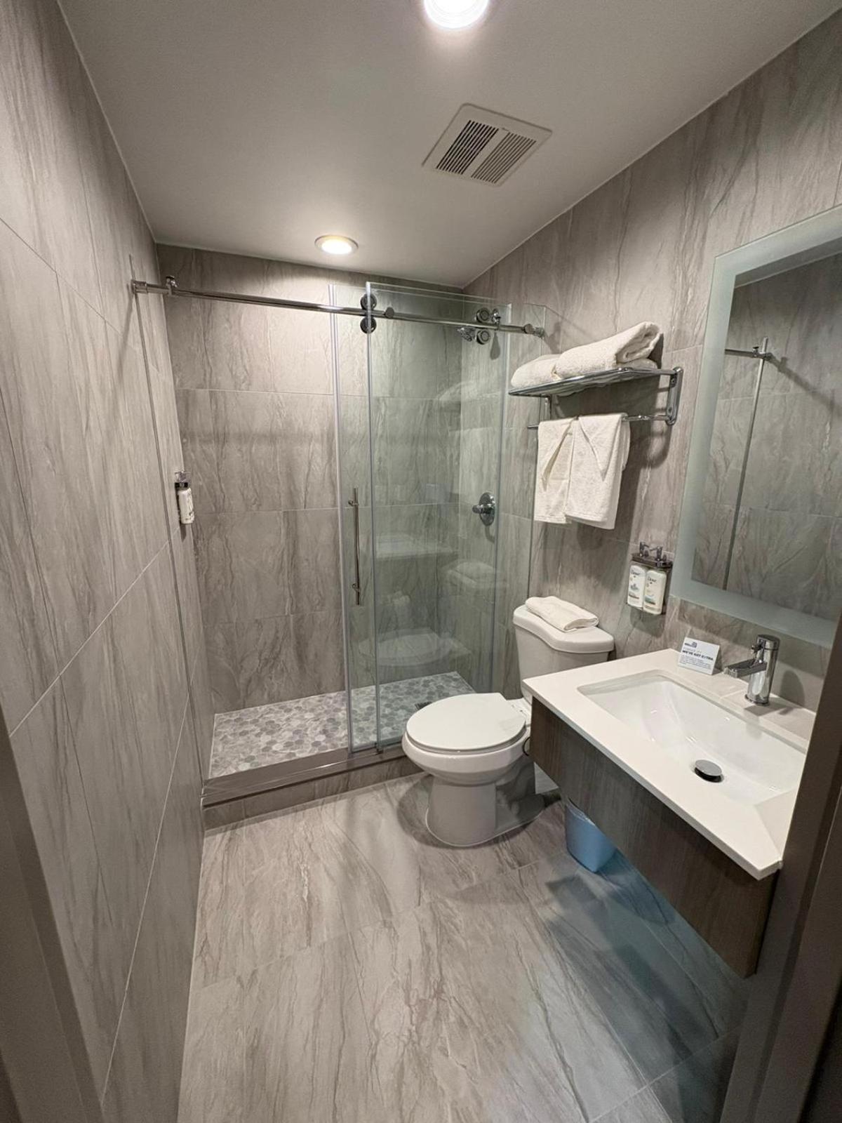 Holiday Inn Express & Suites Νέα Υόρκη Εξωτερικό φωτογραφία
