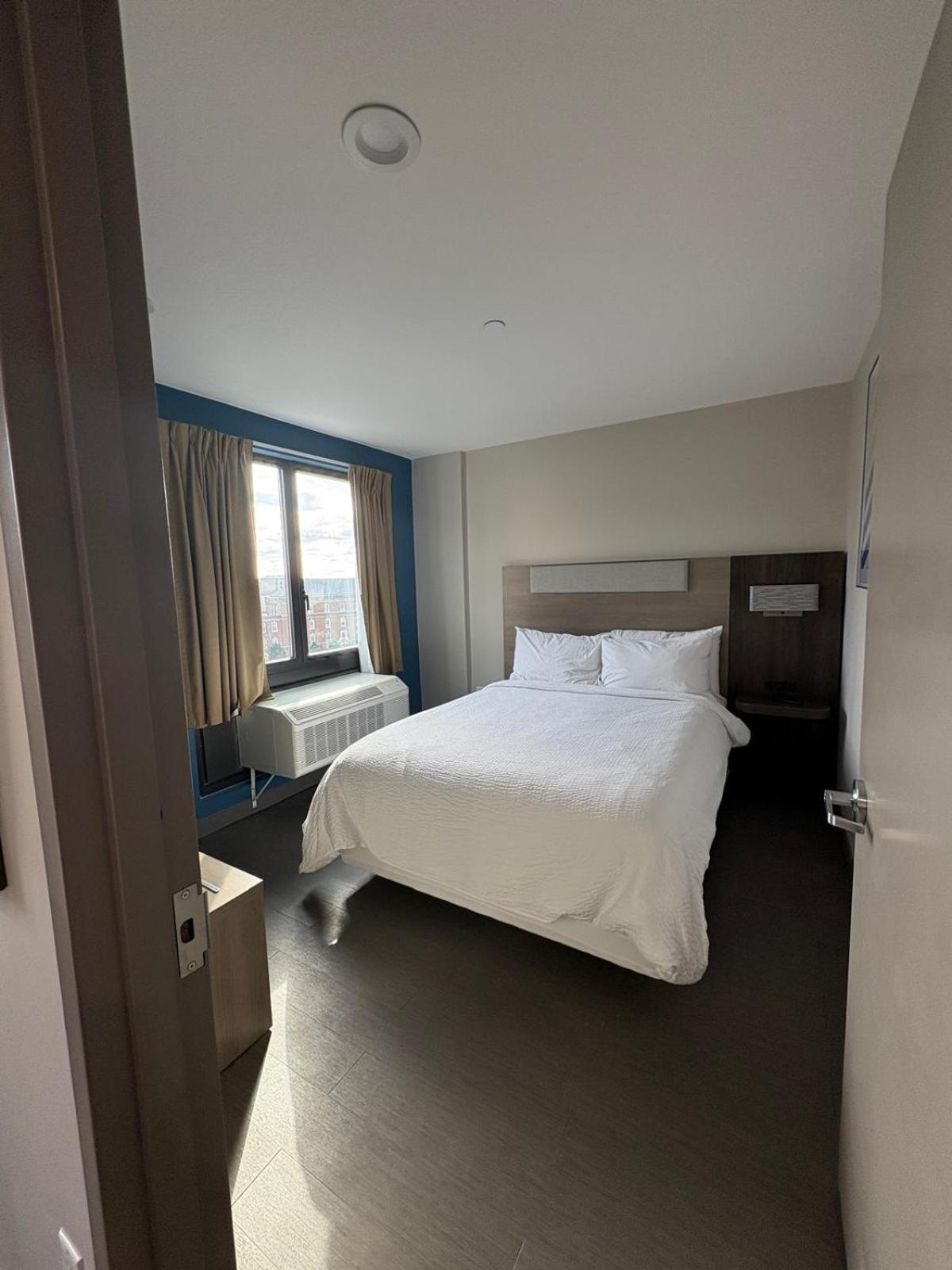 Holiday Inn Express & Suites Νέα Υόρκη Εξωτερικό φωτογραφία
